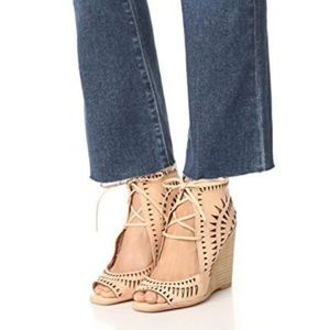 JEFFREY CAMPBELL RAYOS PERFORATED WEDGE SANDALS NUDE LEATHER Sz 7.5 EUC